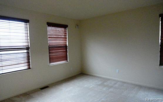 Building Photo - 3074 Kilmer Ave