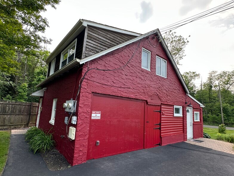 Building Photo - 1839 Lower State Rd