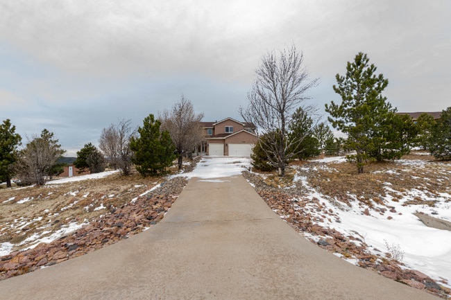 Building Photo - 11960 Conestoga Trail S