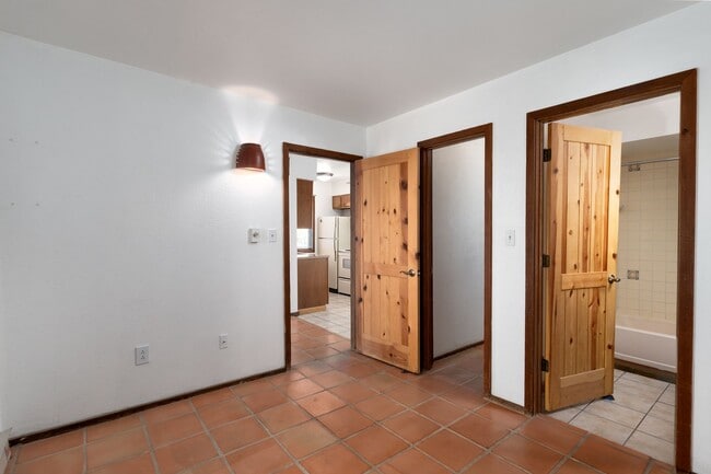 Building Photo - 2600 W Zia Rd