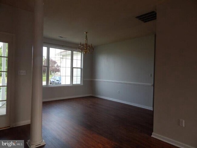 Building Photo - 9802 Minuteman Ct