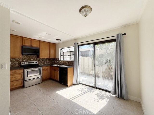 Building Photo - 231 Springview