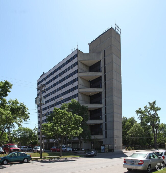 Primary Photo - Heltzer Manor