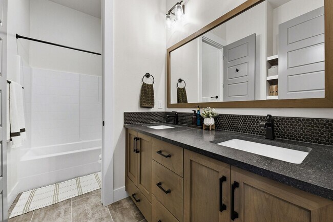 Building Photo - House for Lease in the Hills of Dry Creek Ranch