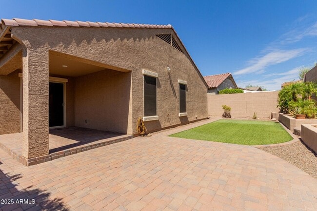 Building Photo - 10743 W Bronco Trail