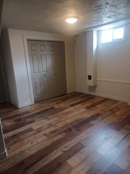 Building Photo - 705 Canyon View Drive