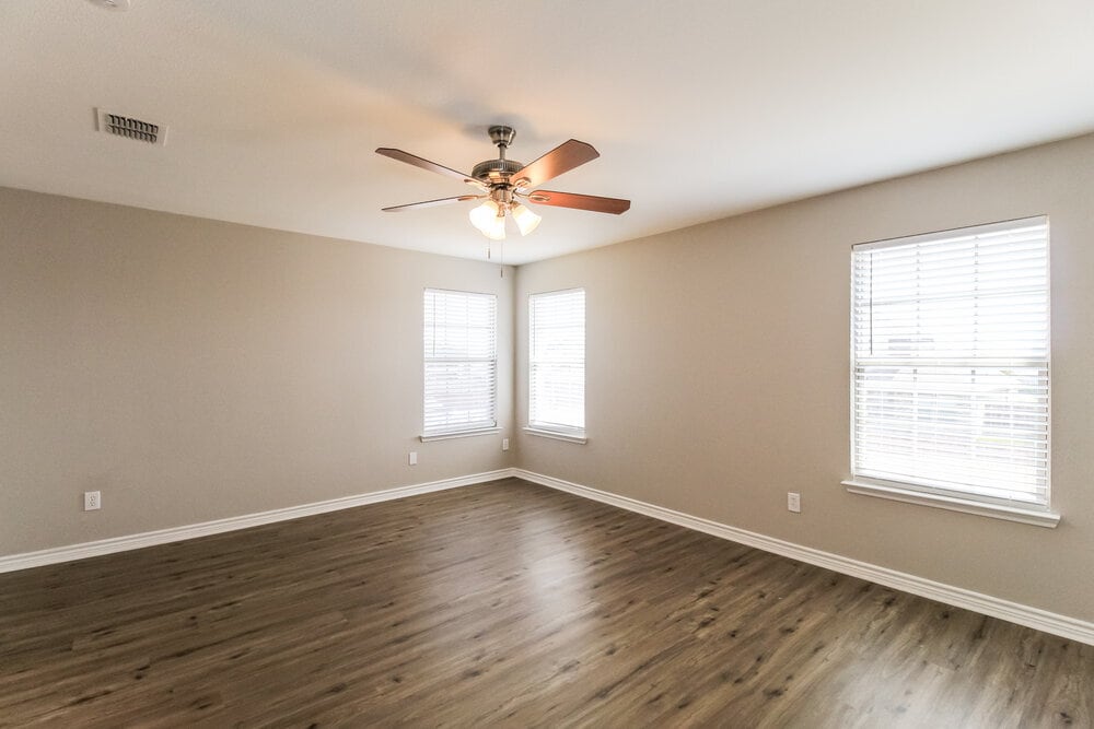 Building Photo - 310 Quail Run Rd