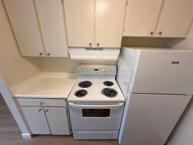 Building Photo - 271 Senate St NW