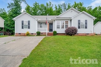 Building Photo - 121 Quiet Refuge Ln