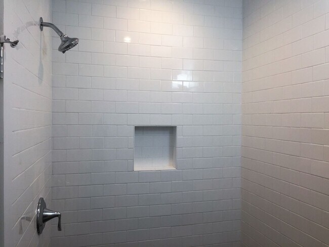 Building Photo - 727 Quebec Place NW