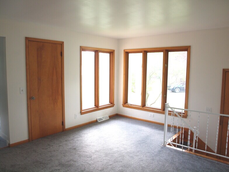 Building Photo - 3508 Becky Cir NW