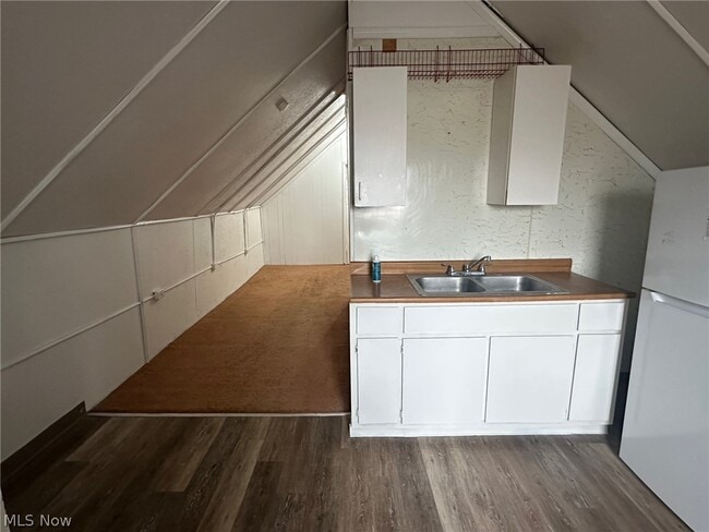 Building Photo - 1764 Algonac Rd