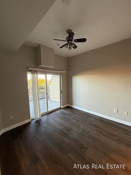 Building Photo - 15475 E Andrews Dr