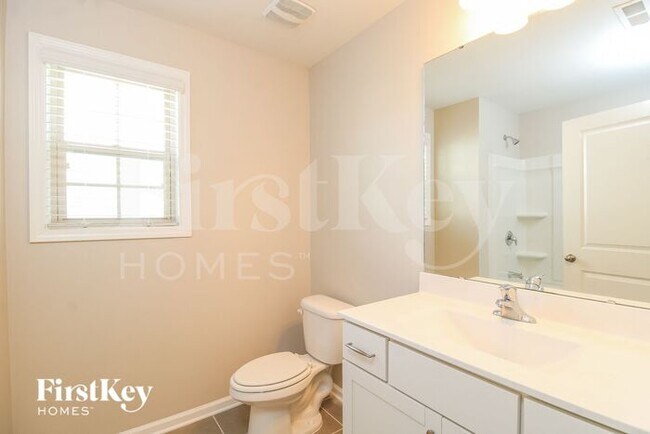 Building Photo - 1833 Ridge Creek Dr