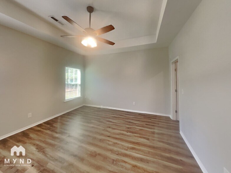 Building Photo - 1120 Sweet Gale Dr