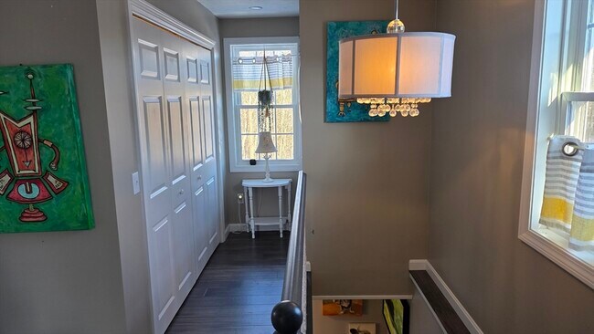 Building Photo - 533 Prospect St