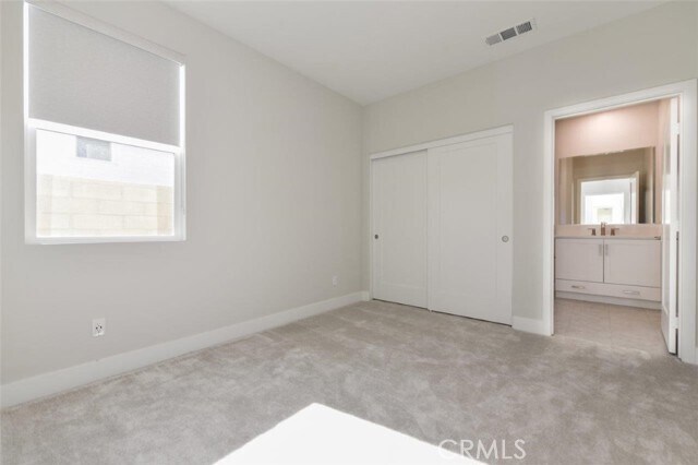 Building Photo - 132 Chorus