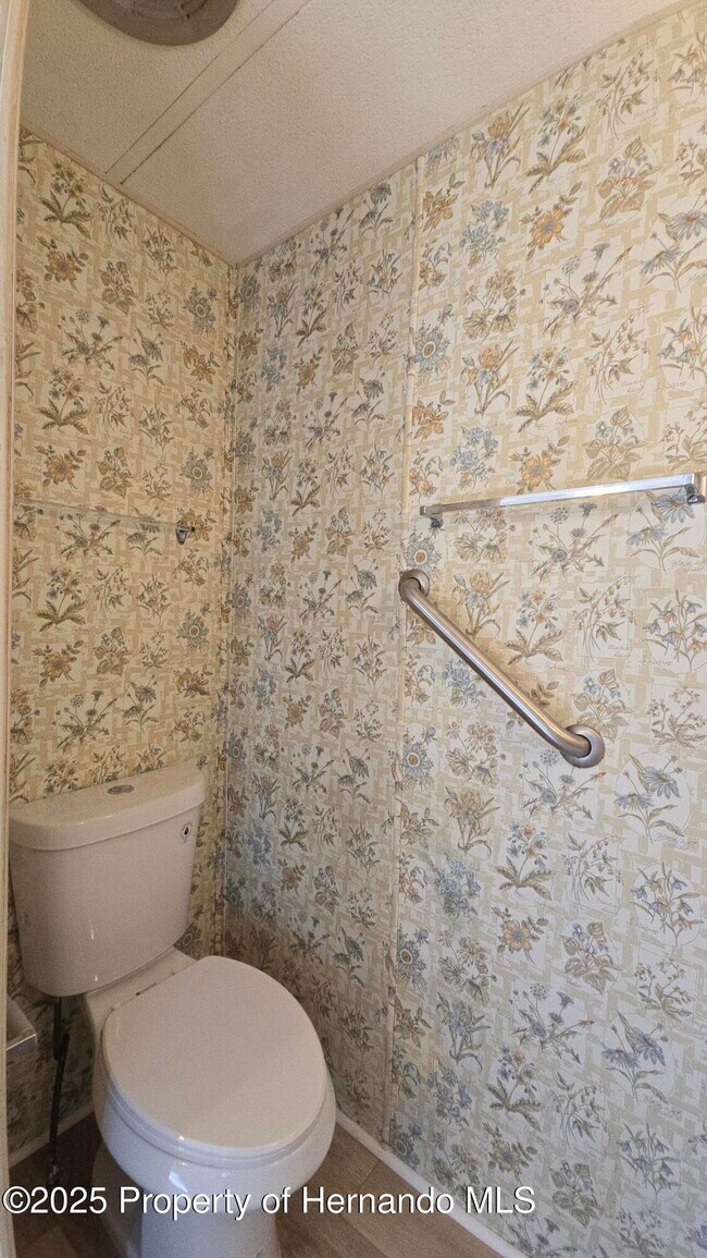 Building Photo - 8229 Green Ct