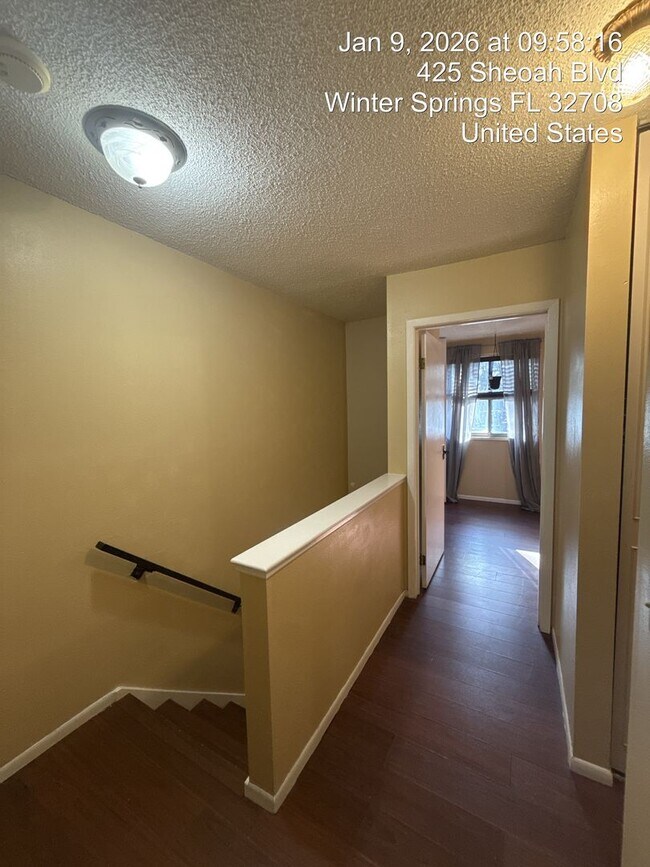 Building Photo - 427 Sheoah Blvd