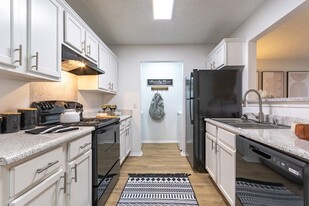 Building Photo - ReNew Otter Creek