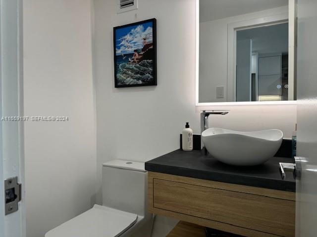 Building Photo - 5401 Collins Ave