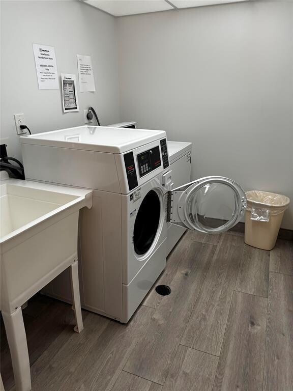 Building Photo - 2301 S Ocean Dr