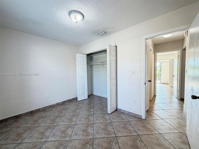 Building Photo - 11760 SW 123rd Ave
