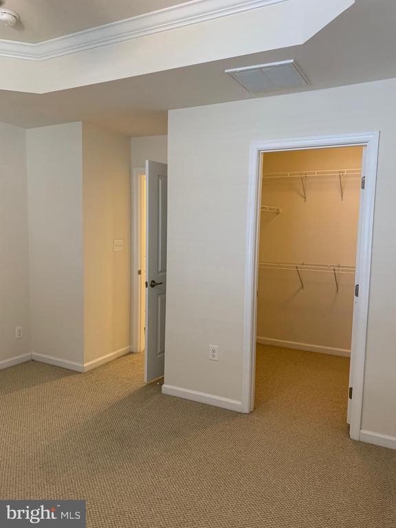Building Photo - 9022 Randolph Cir