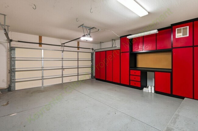 Building Photo - 3829 E Packard Dr