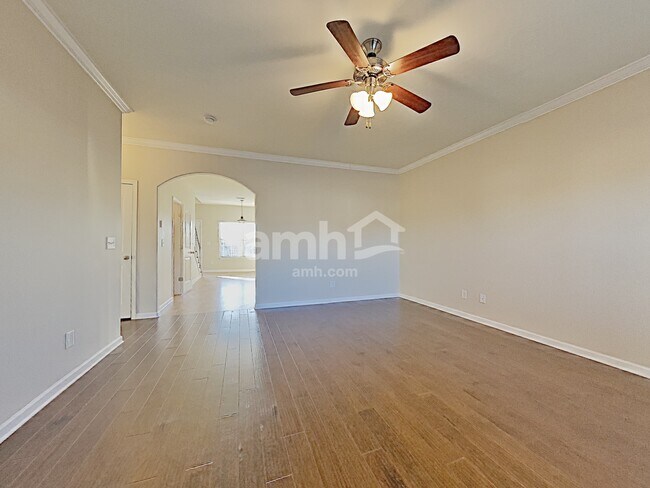 Building Photo - 4009 Fox Run N