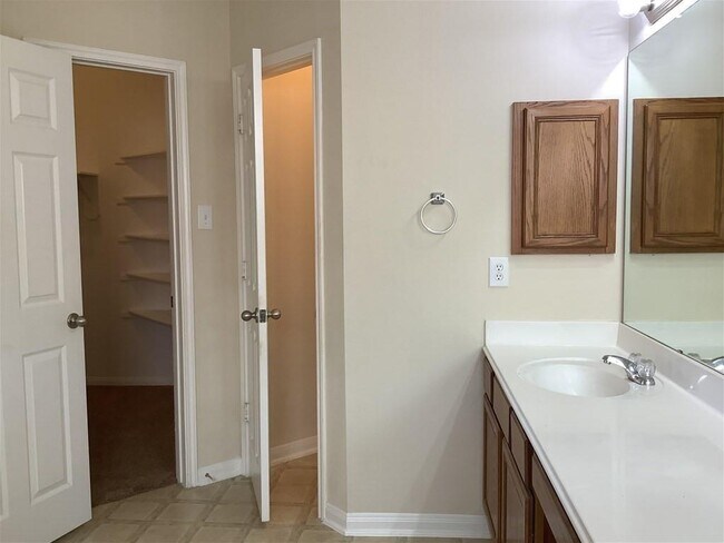 Building Photo - 4811 Chase Stone Dr