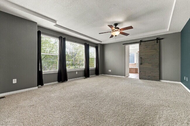 Building Photo - 3-Bedroom Home + Separate Office & Loft | 3-Car Garage