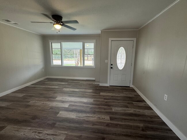 Building Photo - 610 Ripley Ave