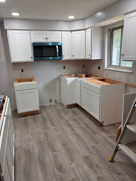 Building Photo - 421 Wyndhurst Dr