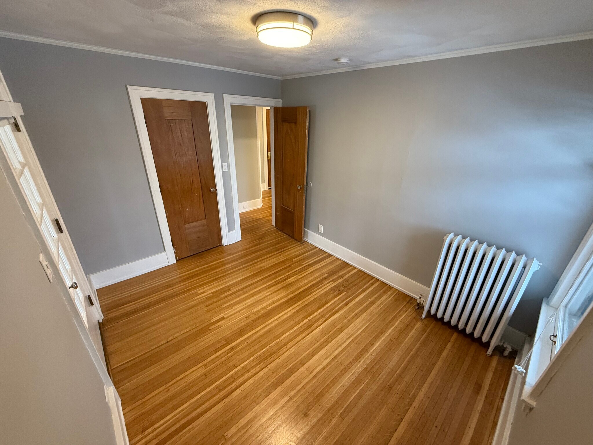 Building Photo - 1160 Monroe Ave