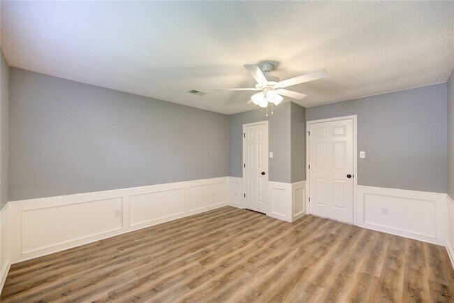 Building Photo - 4927 Kenlake Grove Dr