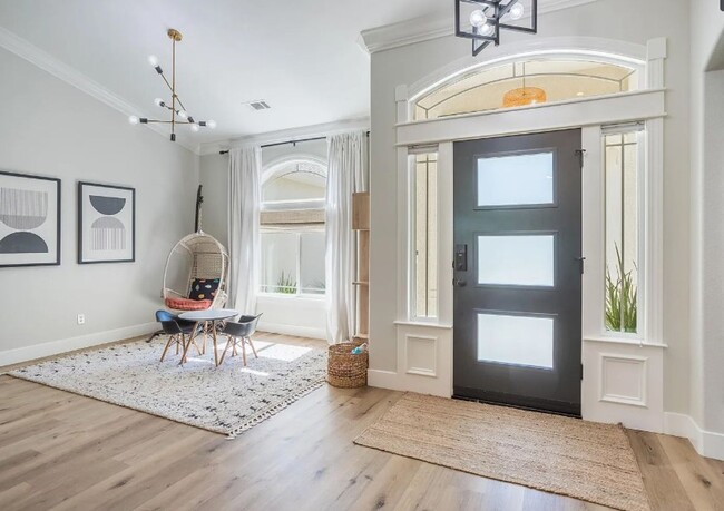 Building Photo - Beautiful Custom East Redding Home with a ...