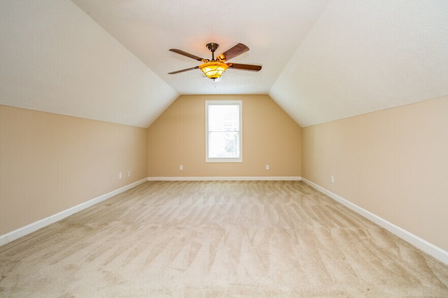 Building Photo - 4337 Scottish Dr