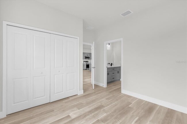 Building Photo - 452 Marion Oaks Dr