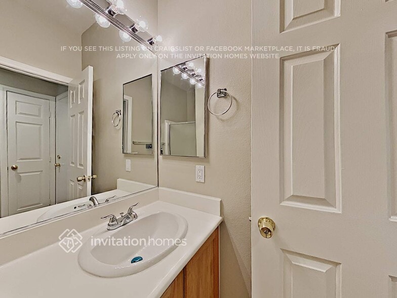 Building Photo - 7855 Mohican Canyon St