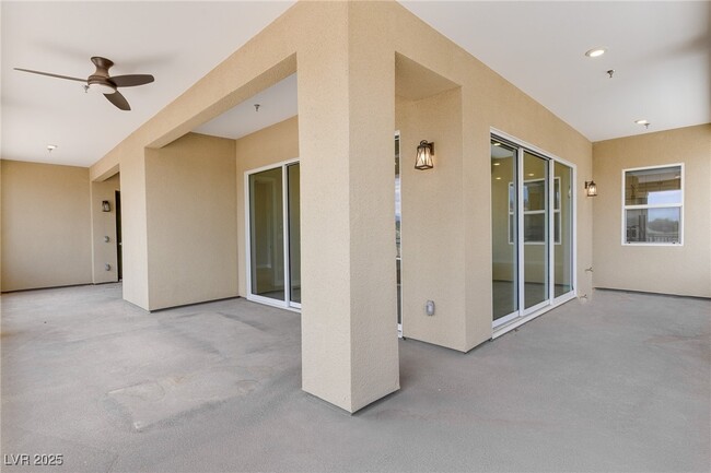 Building Photo - 9133 Las Manaitas Ave
