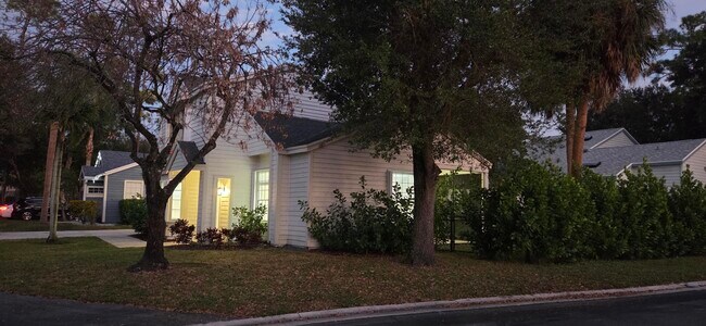 Building Photo - 13150 Green Finch Terrace