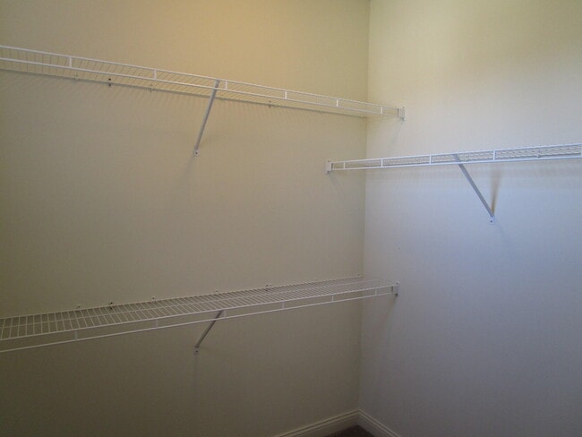 Building Photo - 2420 Boulder Springs Dr