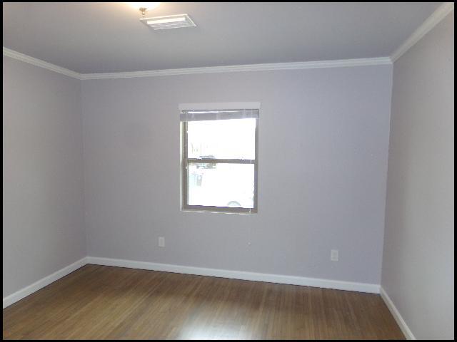 Building Photo - 305 W I Ave