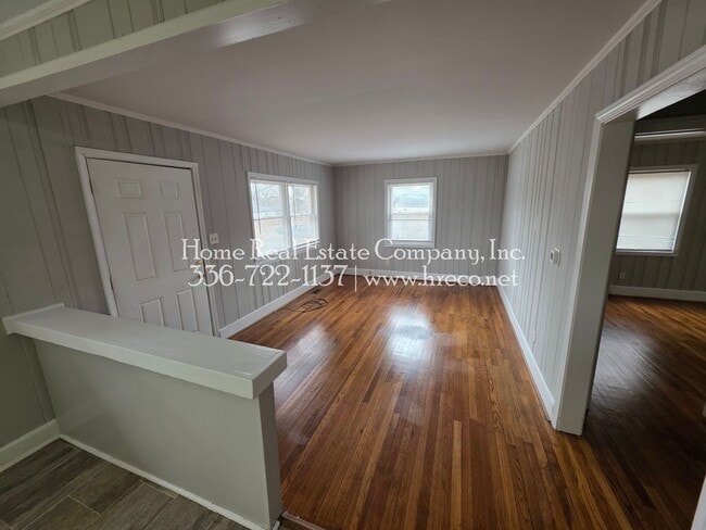 Building Photo - 2418 Newark St