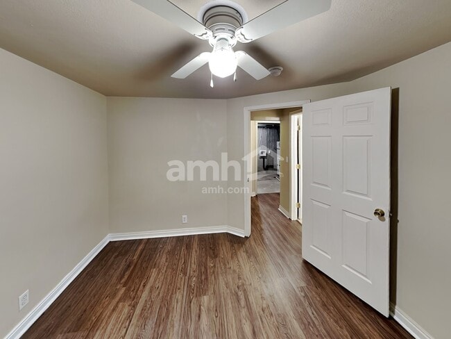 Building Photo - 5052 W Wormwood Dr