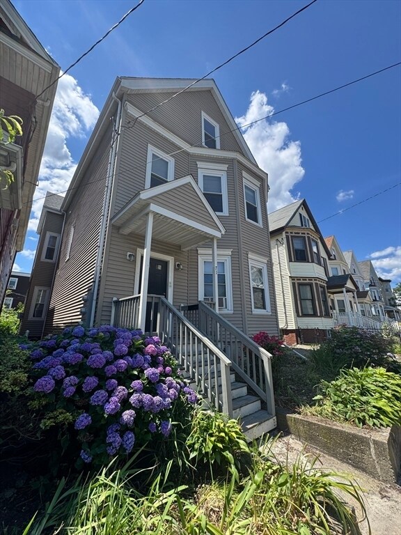 Primary Photo - 71 Harbor View St