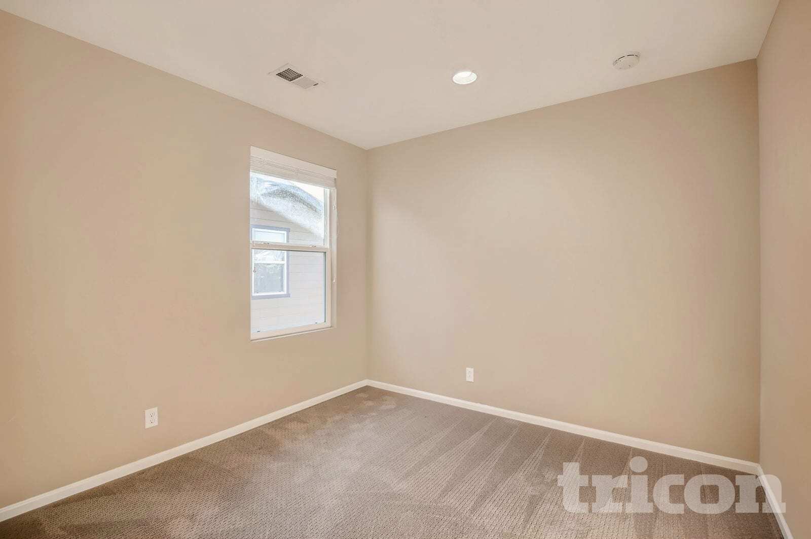 Building Photo - 2172 Willow Ct