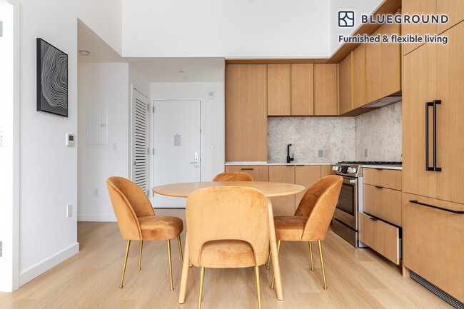 Building Photo - 655 Union St