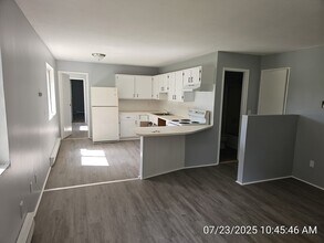 Building Photo - 8 New Plainville Rd